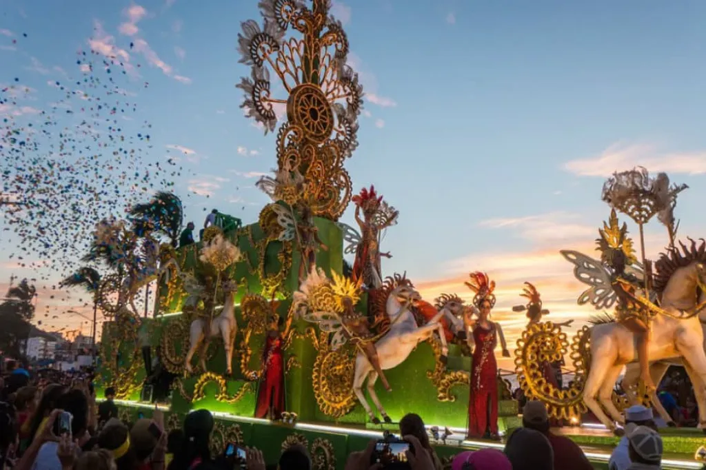maza-6 leopard on tree branch